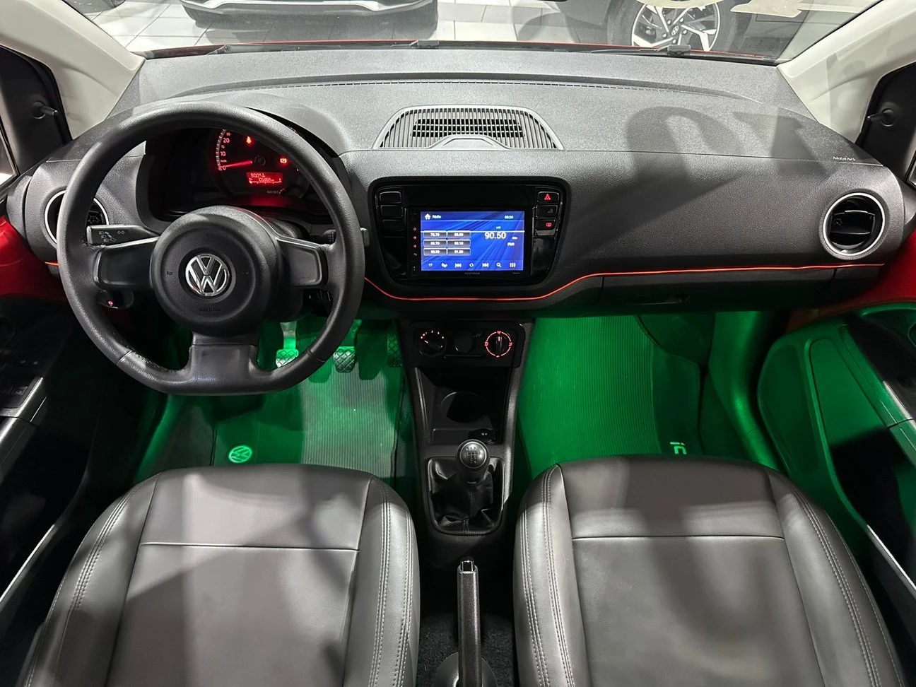 VOLKSWAGEN UP