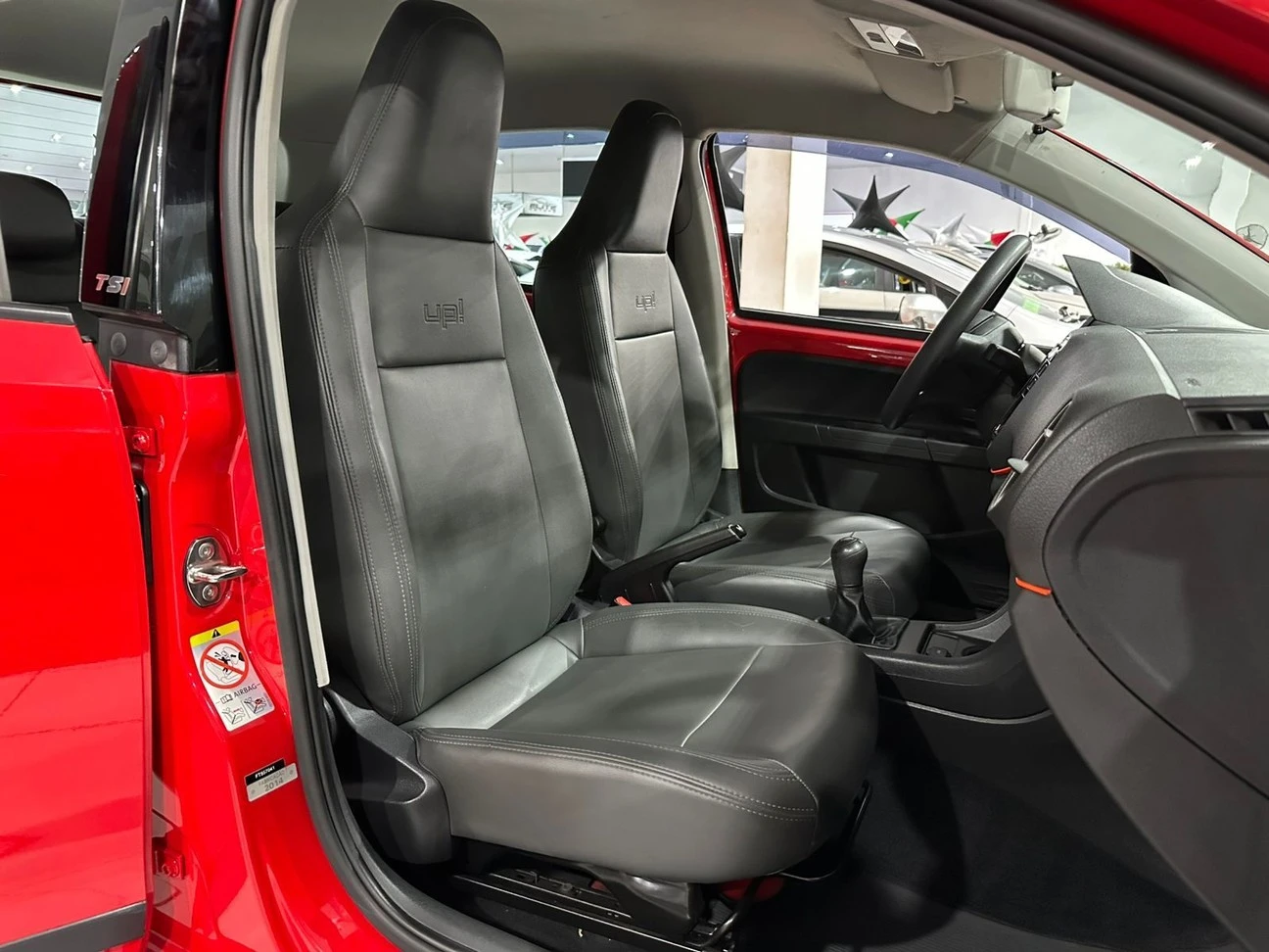 VOLKSWAGEN UP