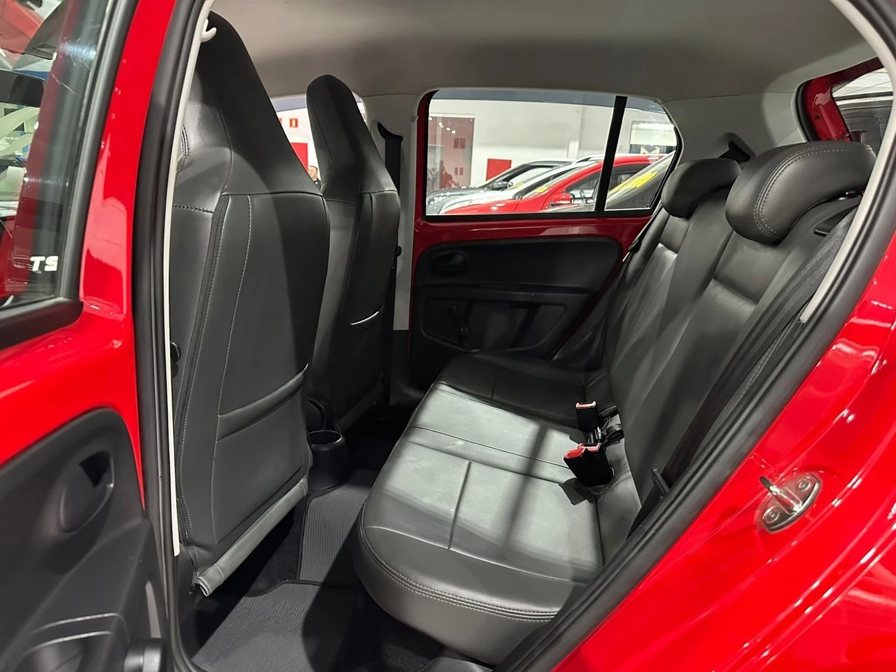 VOLKSWAGEN UP