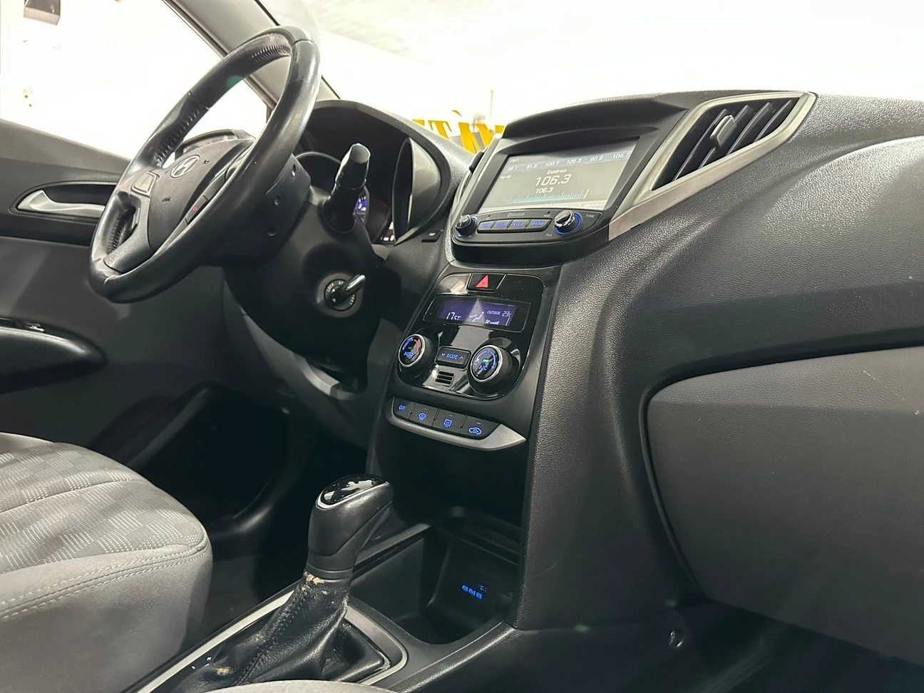 HYUNDAI HB20S