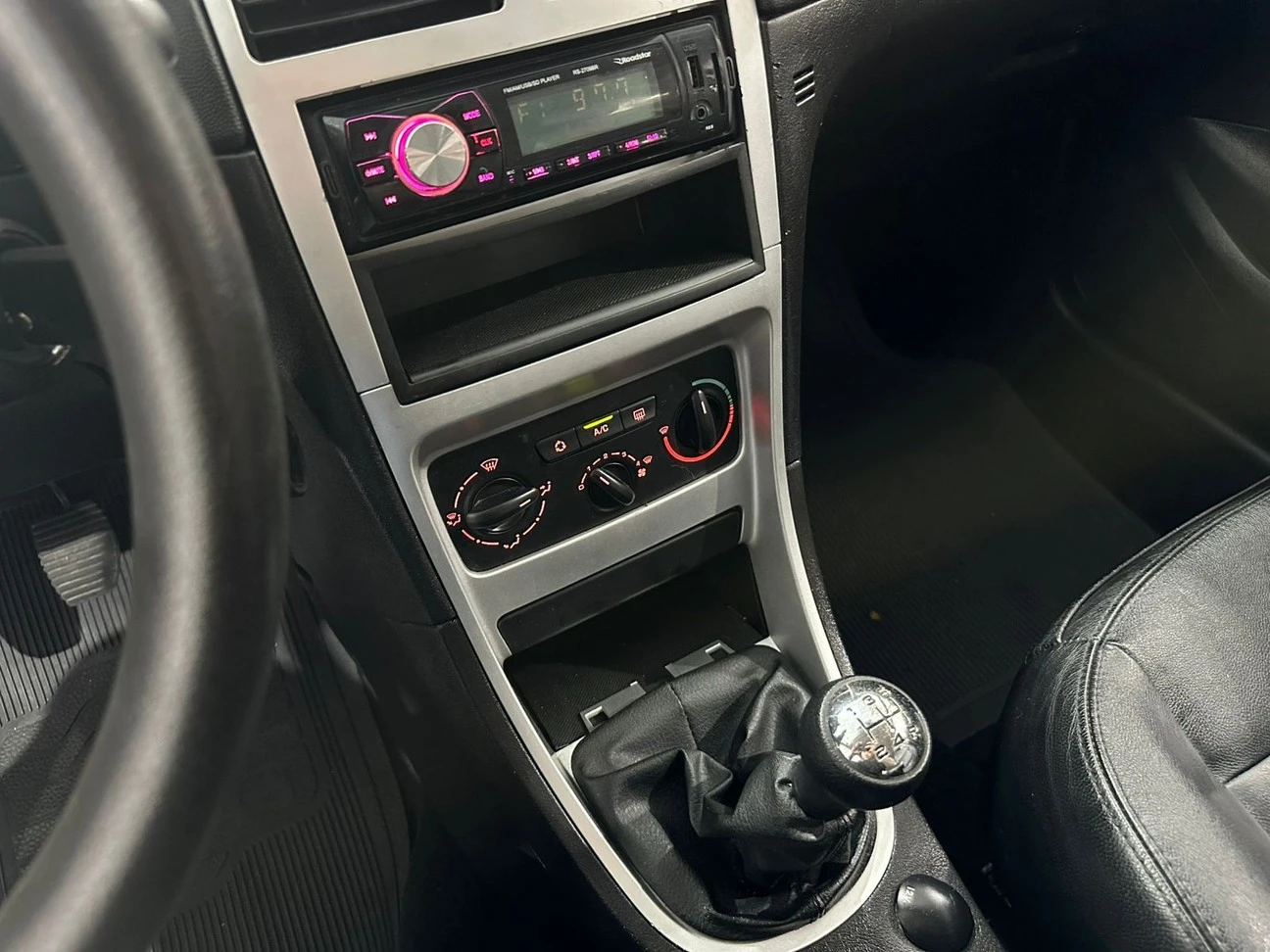 PEUGEOT 307