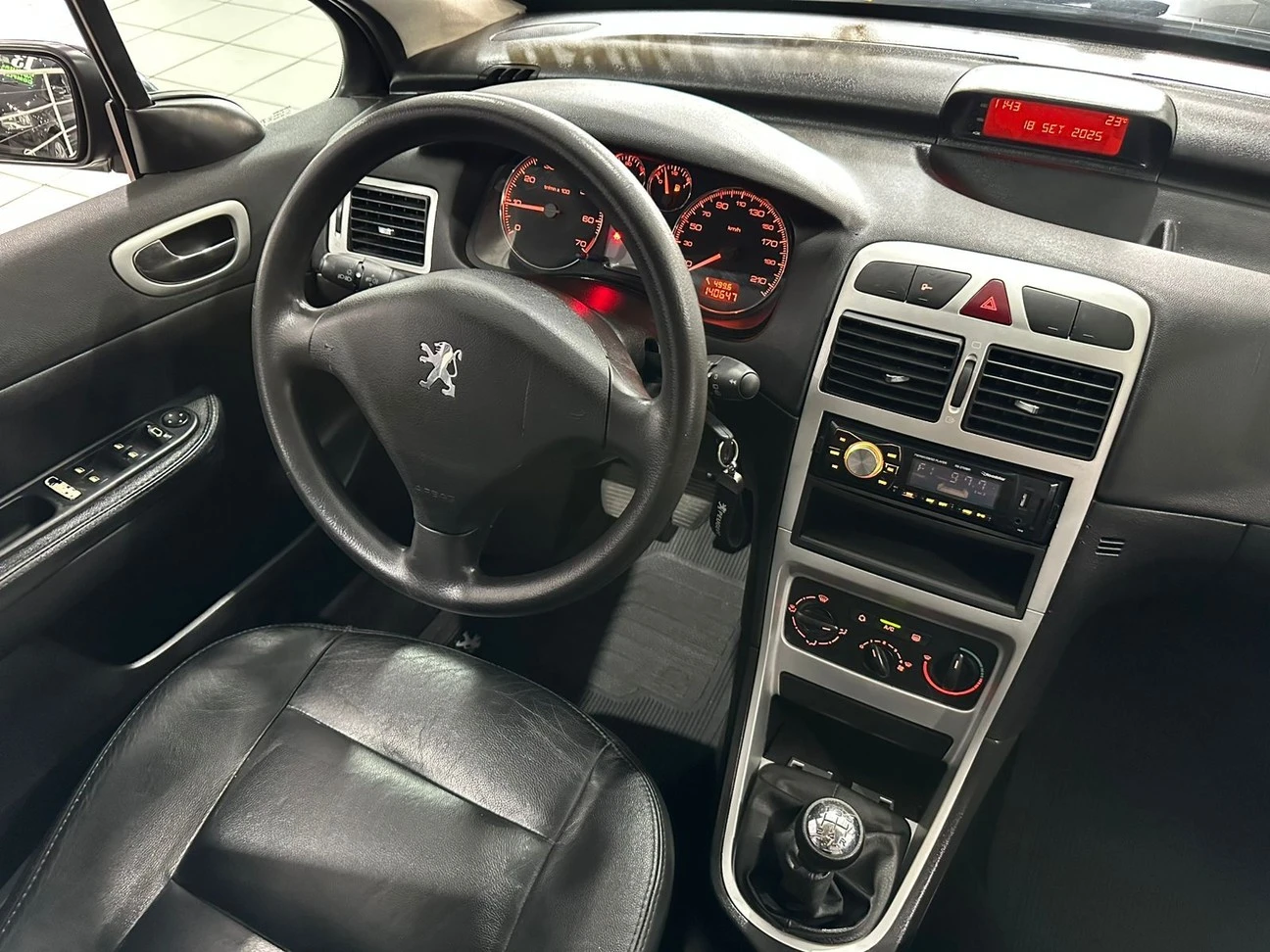 PEUGEOT 307