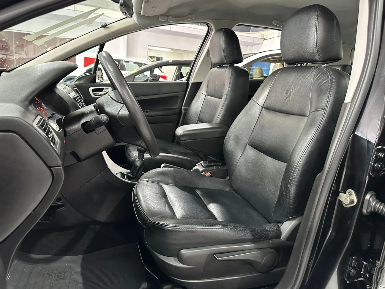 PEUGEOT 307