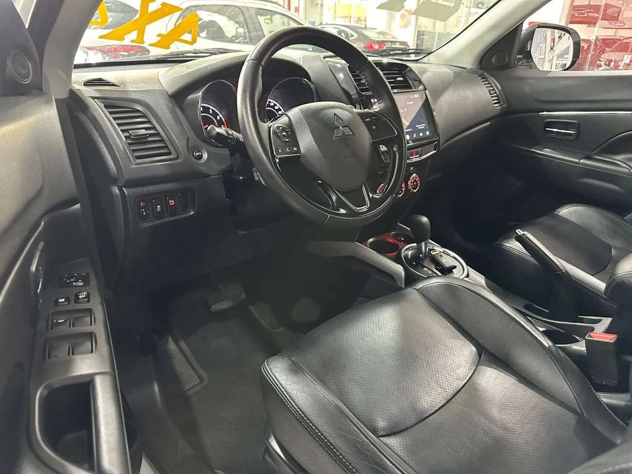 MITSUBISHI OUTLANDER SPORT