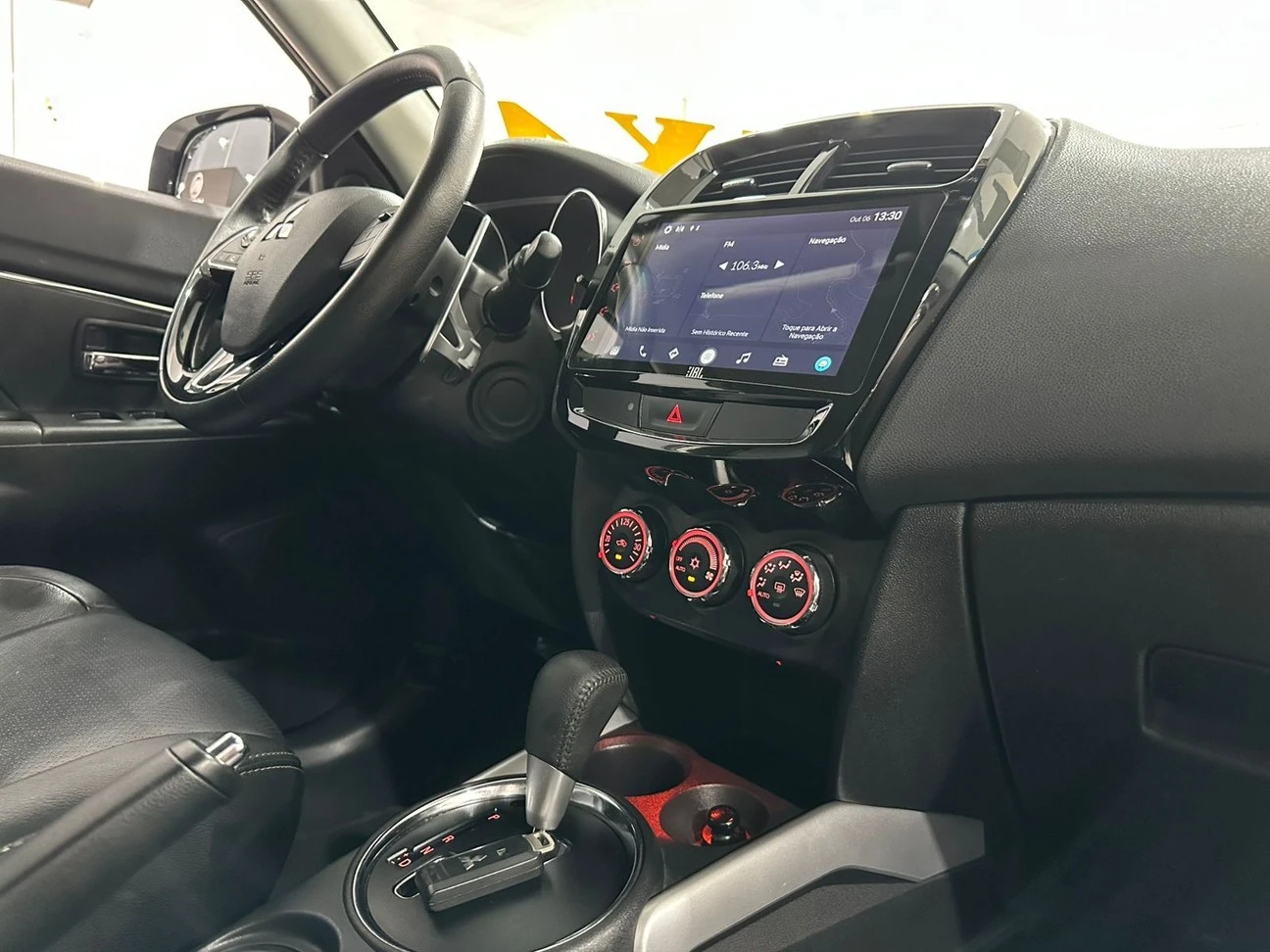 MITSUBISHI OUTLANDER SPORT