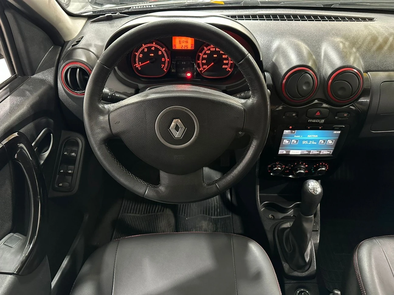 RENAULT SANDERO