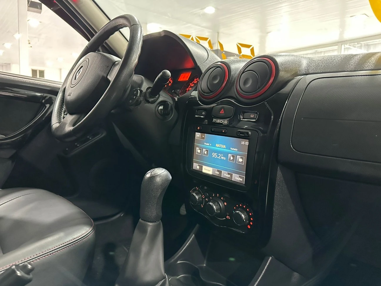 RENAULT SANDERO