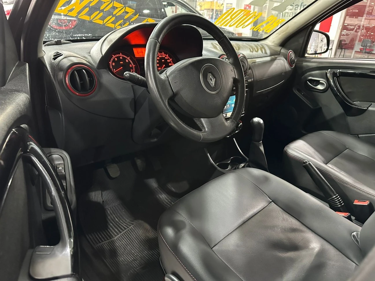 RENAULT SANDERO