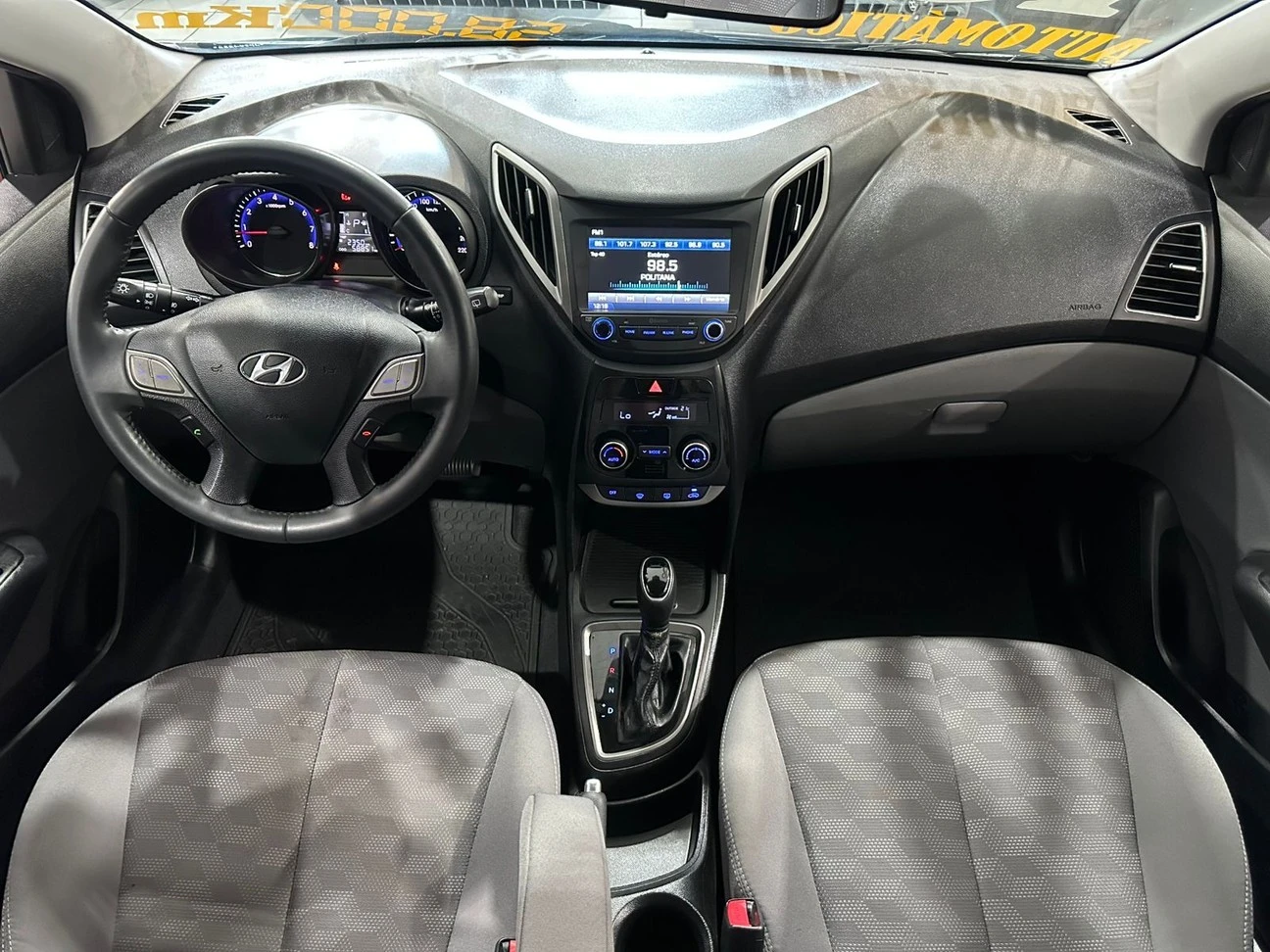 HYUNDAI HB20
