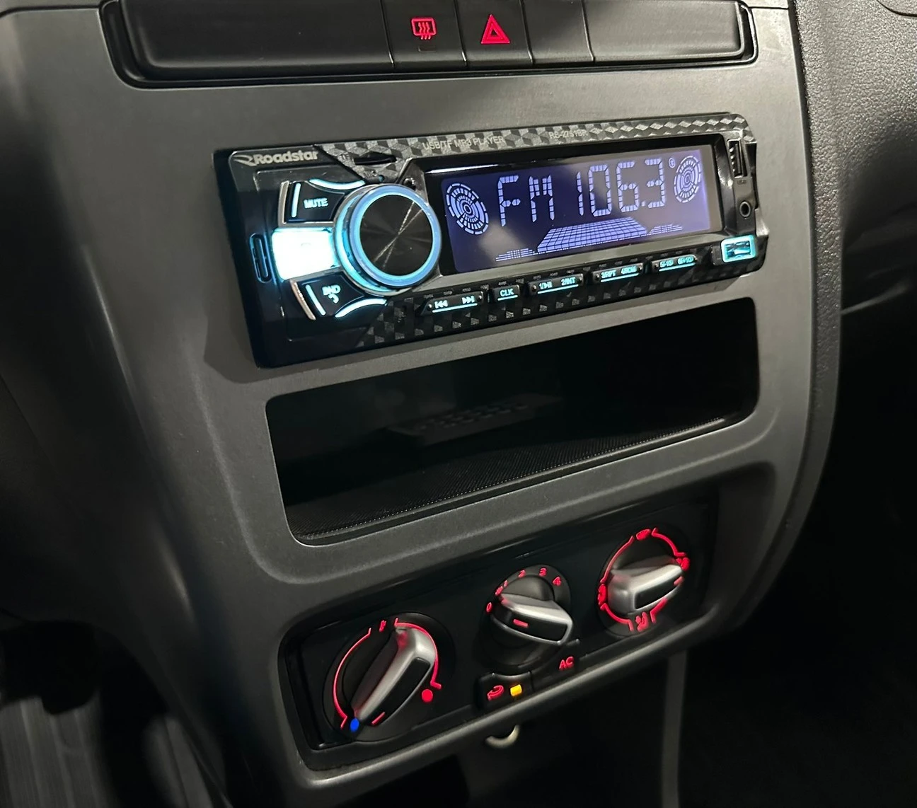 VOLKSWAGEN FOX