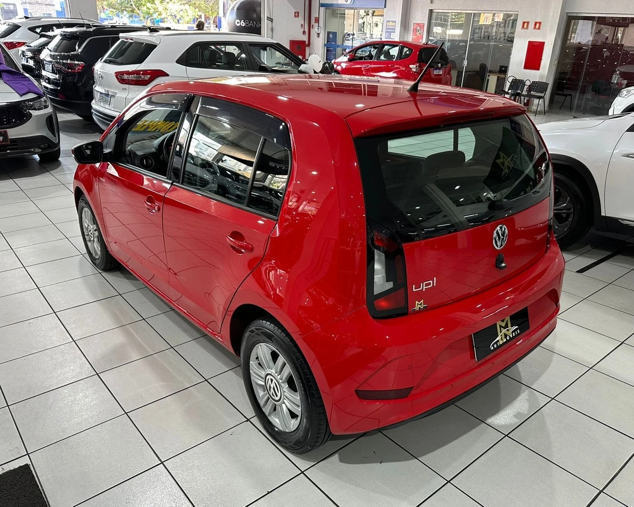 VOLKSWAGEN UP