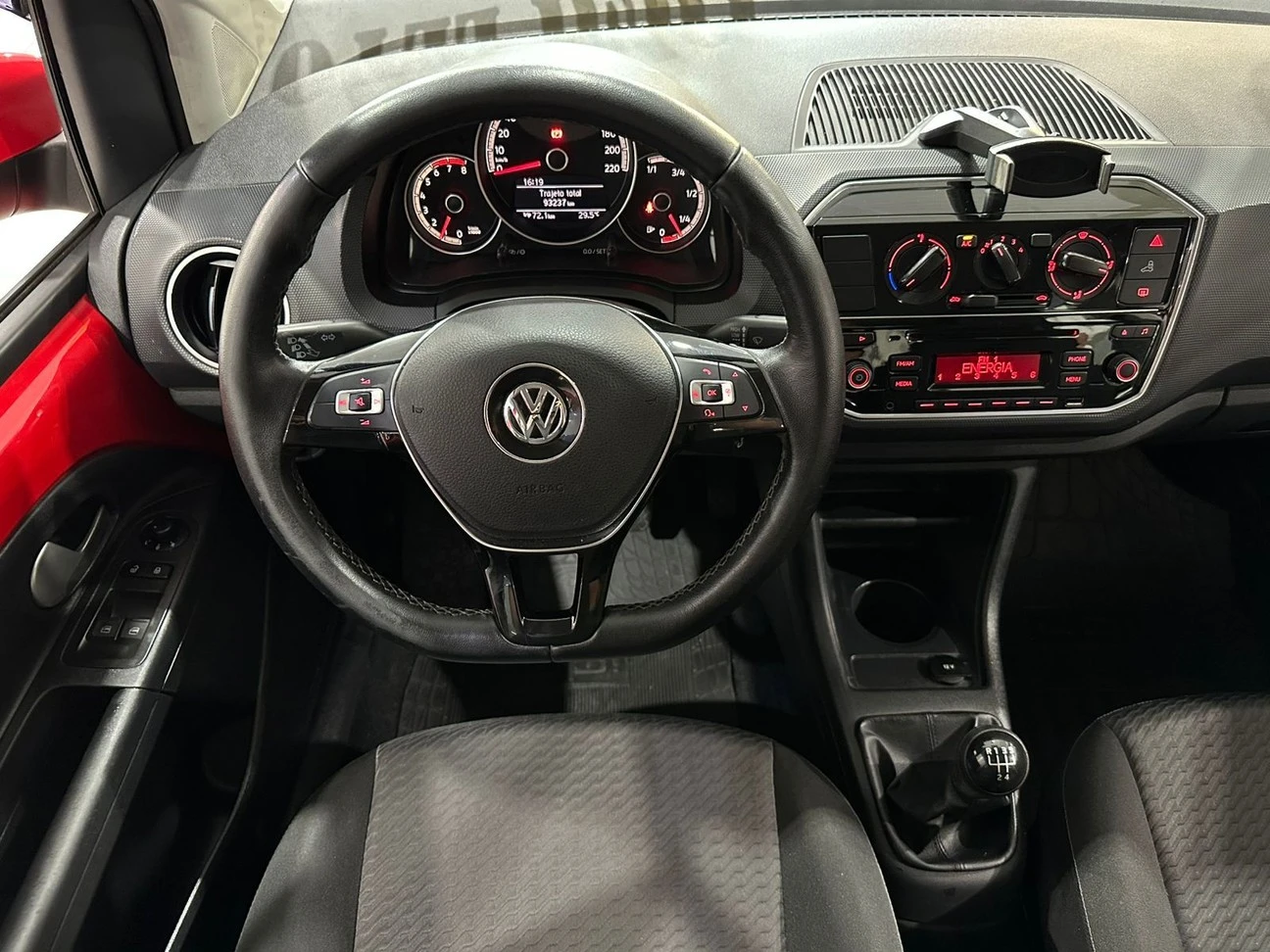 VOLKSWAGEN UP
