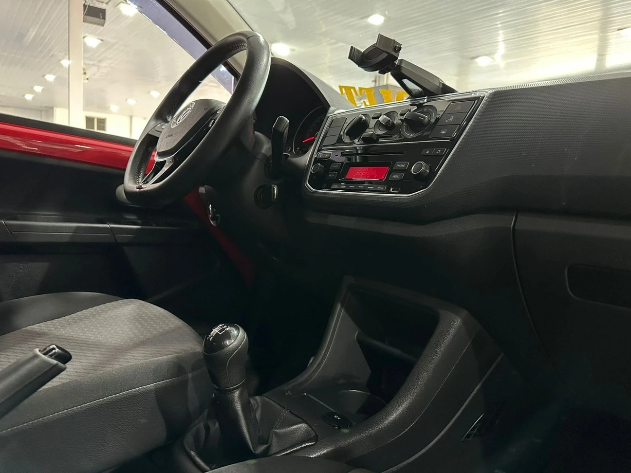 VOLKSWAGEN UP