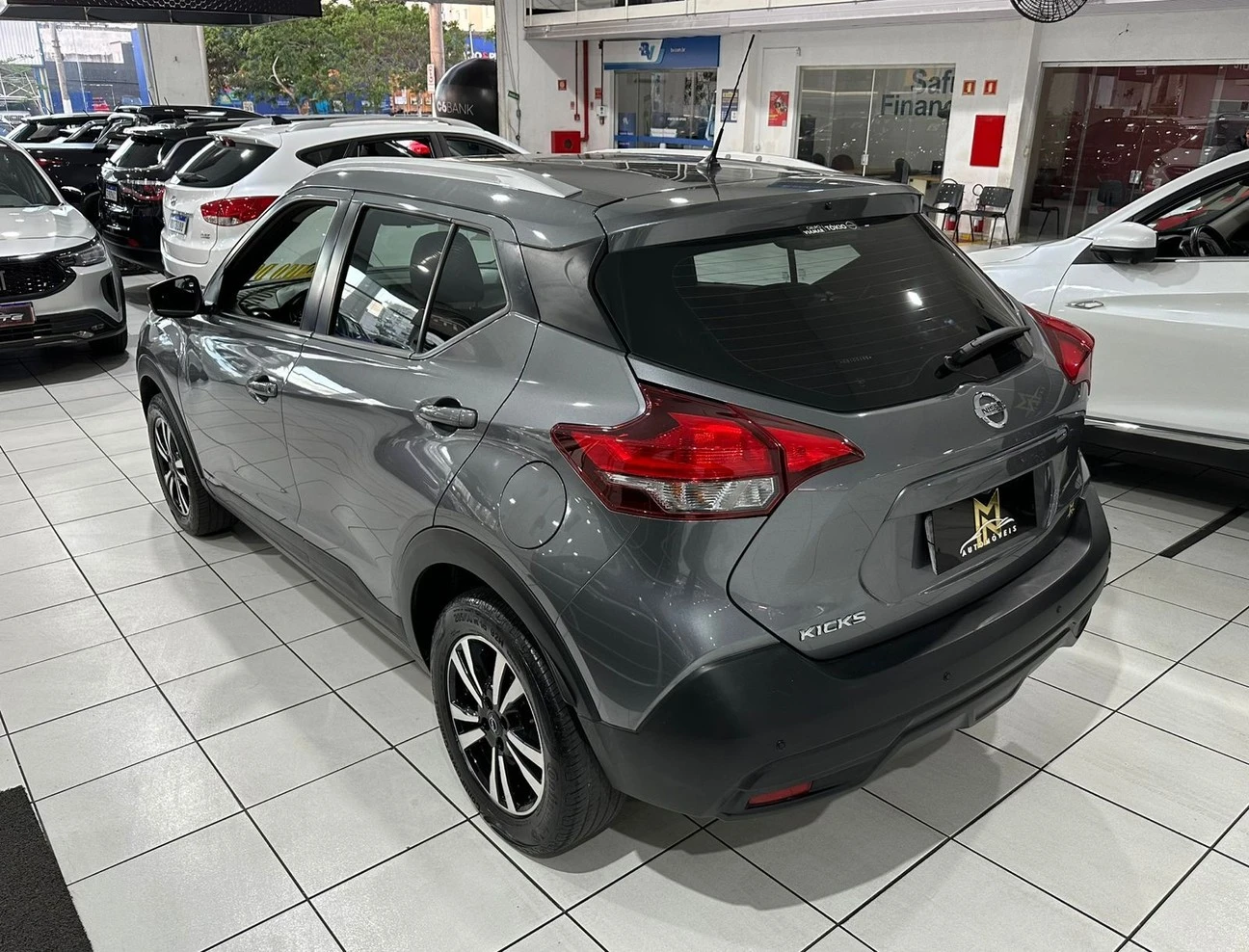 NISSAN KICKS
