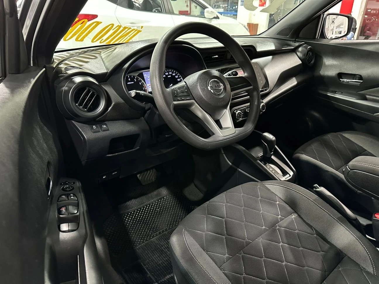 NISSAN KICKS