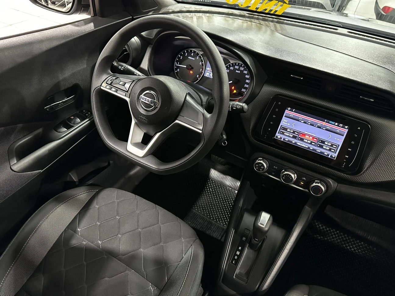 NISSAN KICKS
