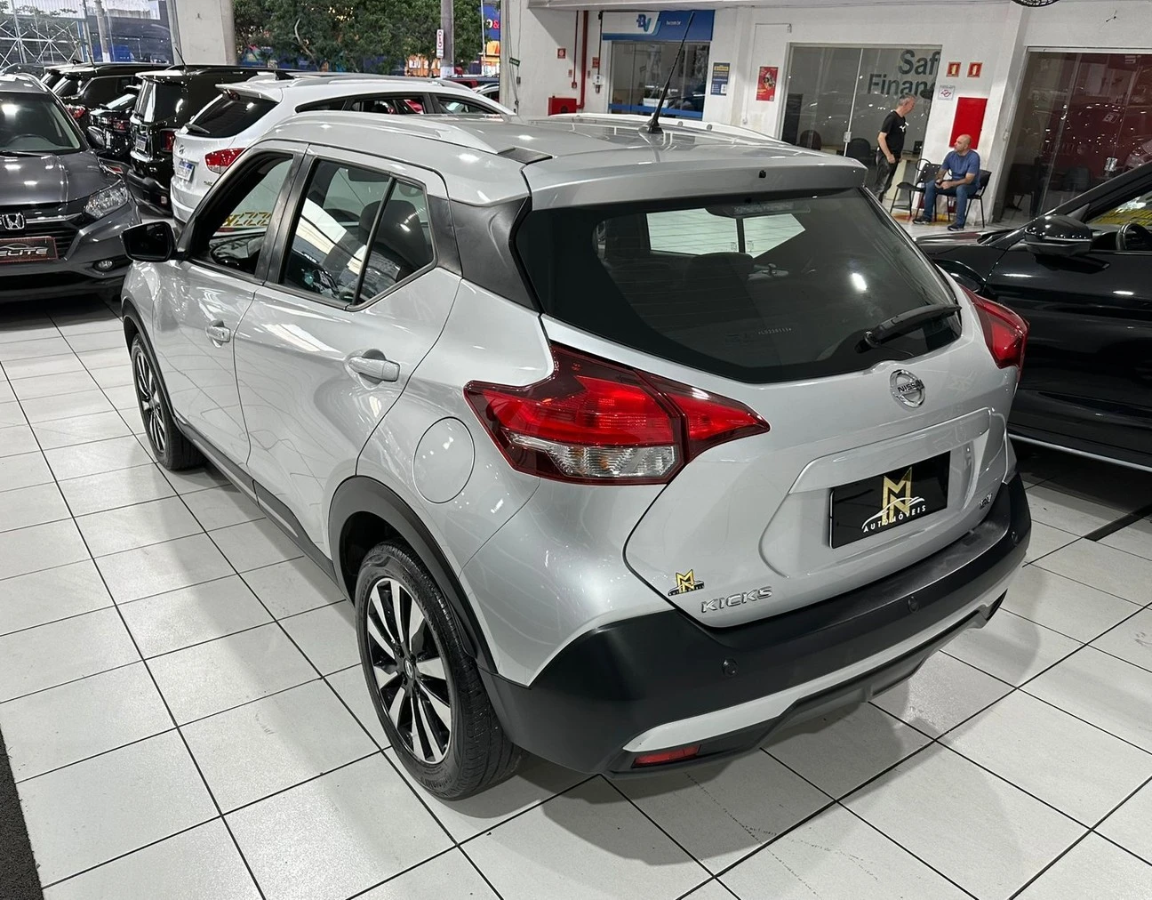 NISSAN KICKS