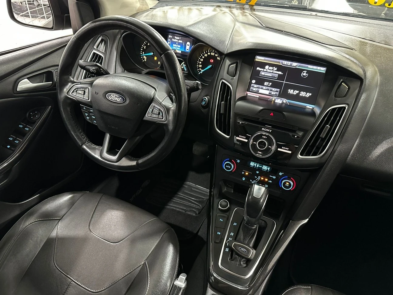 FOCUS 2.0 TITANIUM HATCH 16V