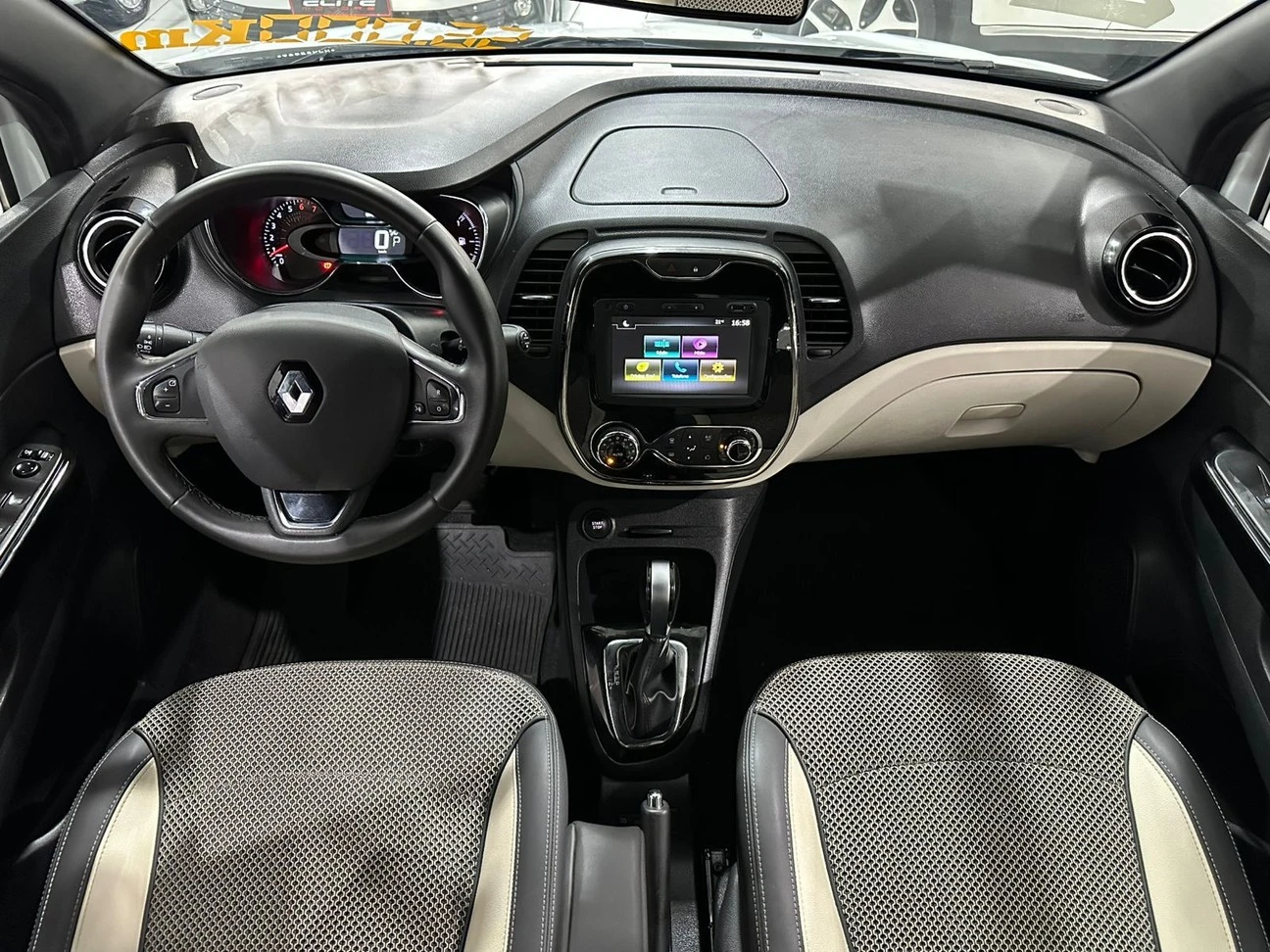 RENAULT CAPTUR