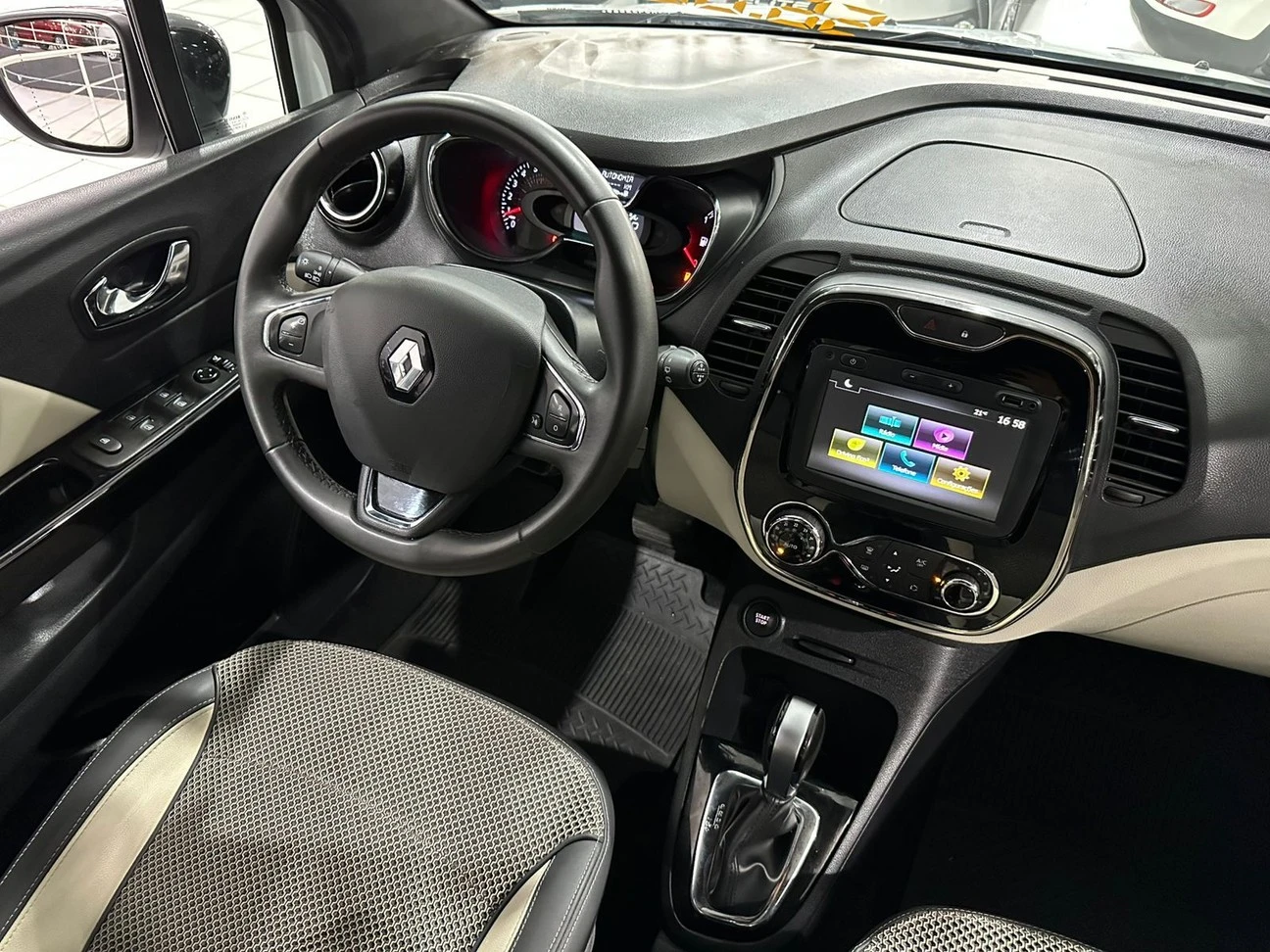 RENAULT CAPTUR