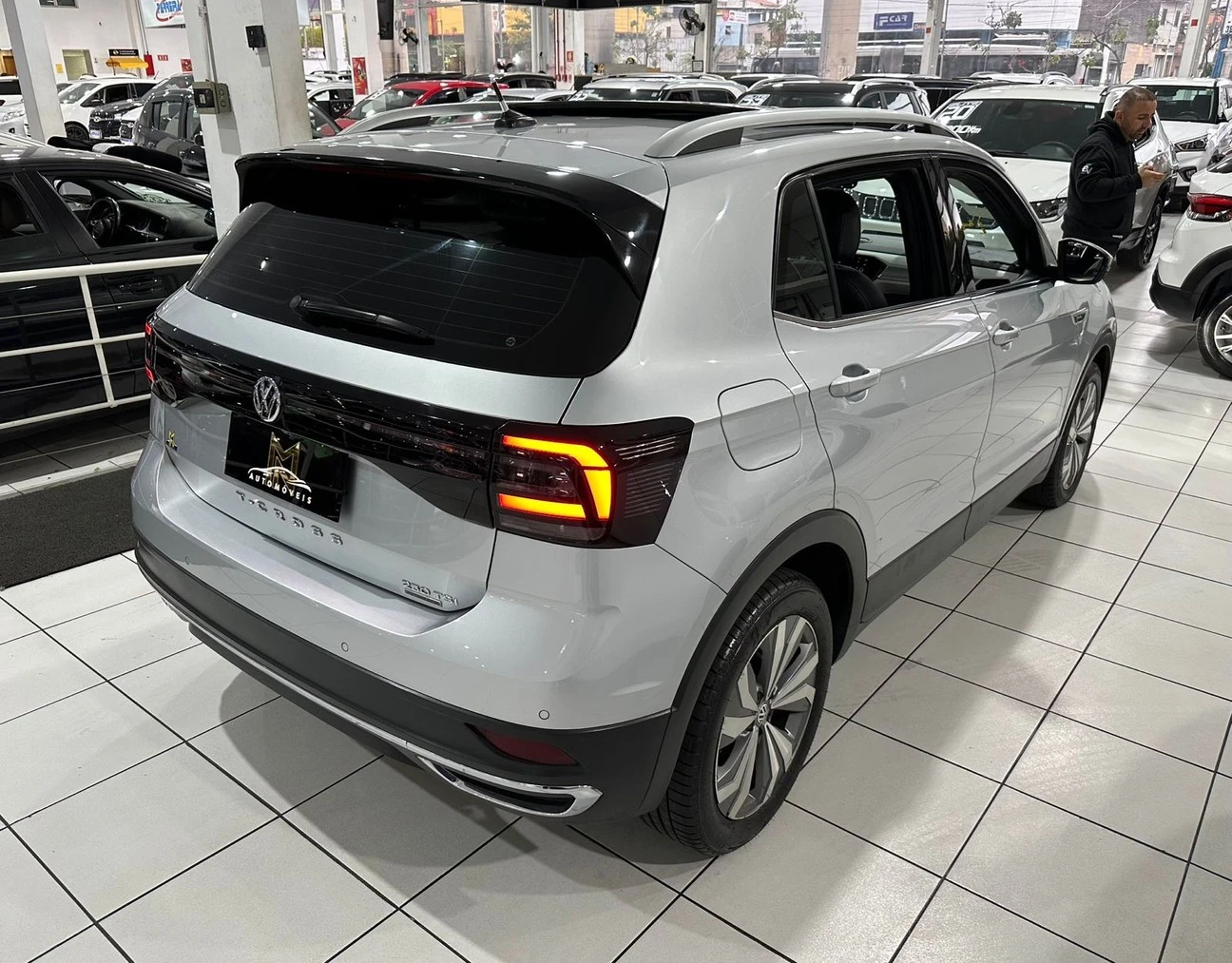 VOLKSWAGEN T-CROSS