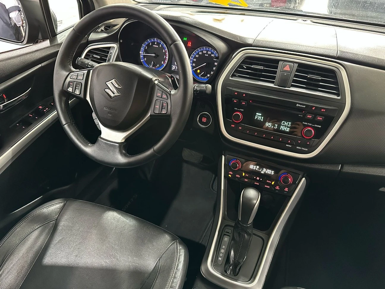 SUZUKI S-CROSS