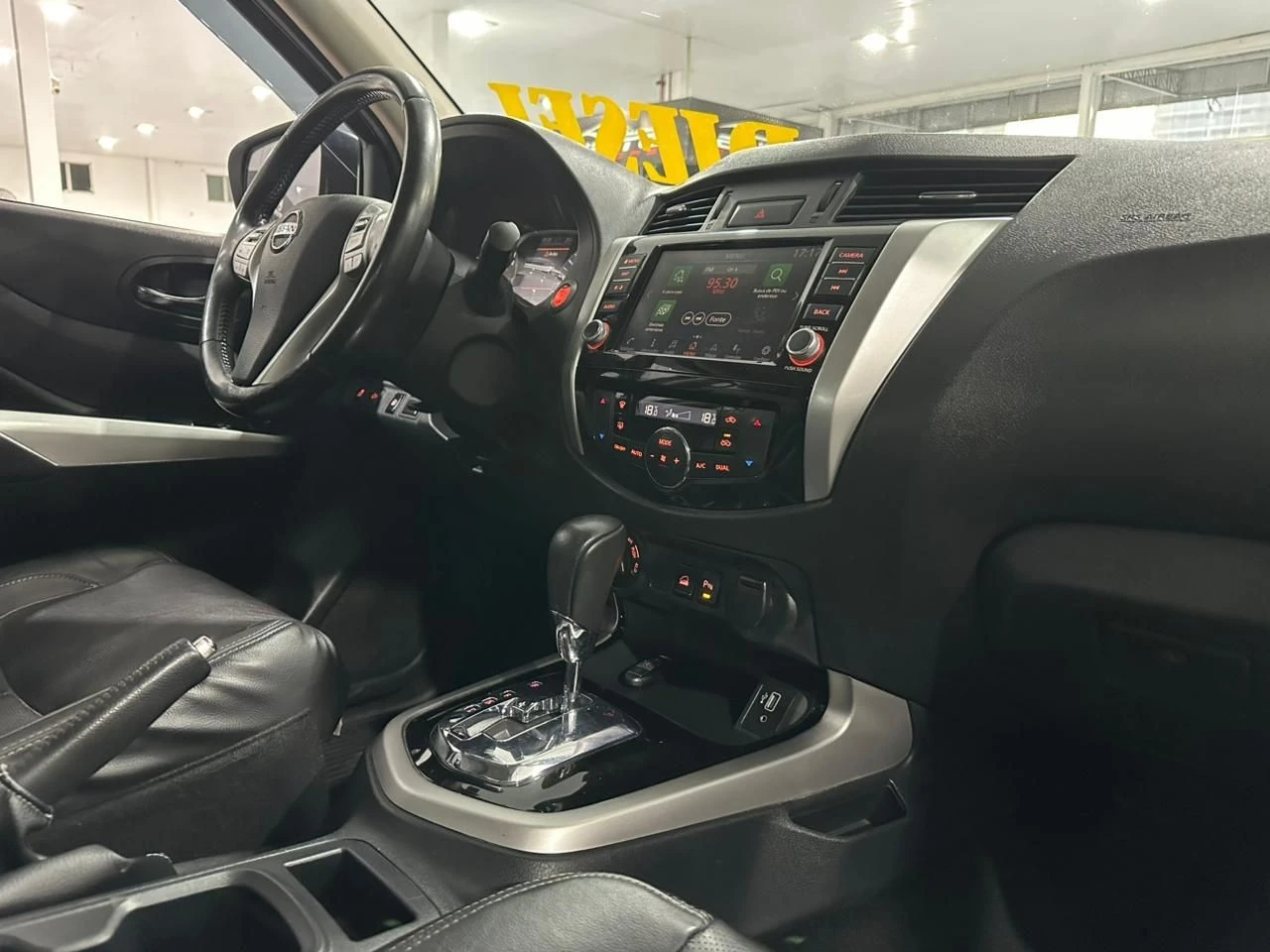 NISSAN FRONTIER