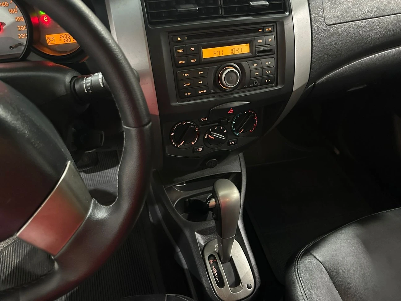 LIVINA 1.8 S 16V
