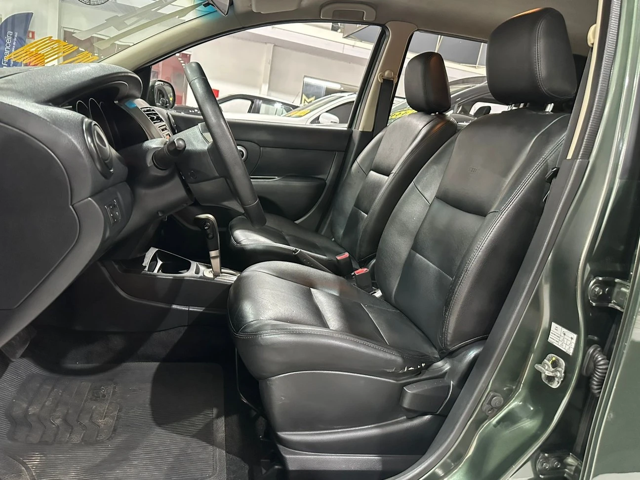 LIVINA 1.8 S 16V