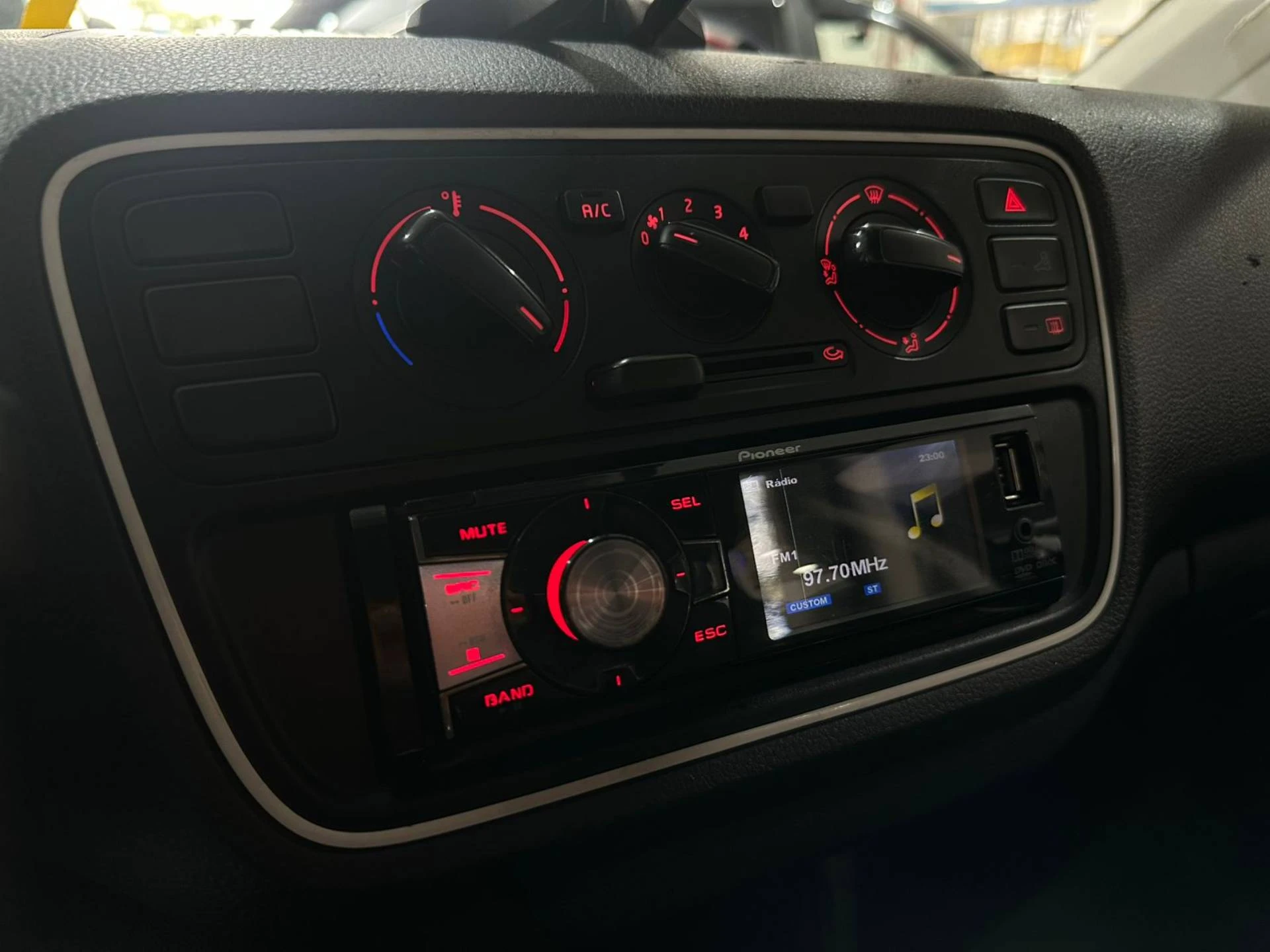 UP 1.0 MPI TAKE UP 12V