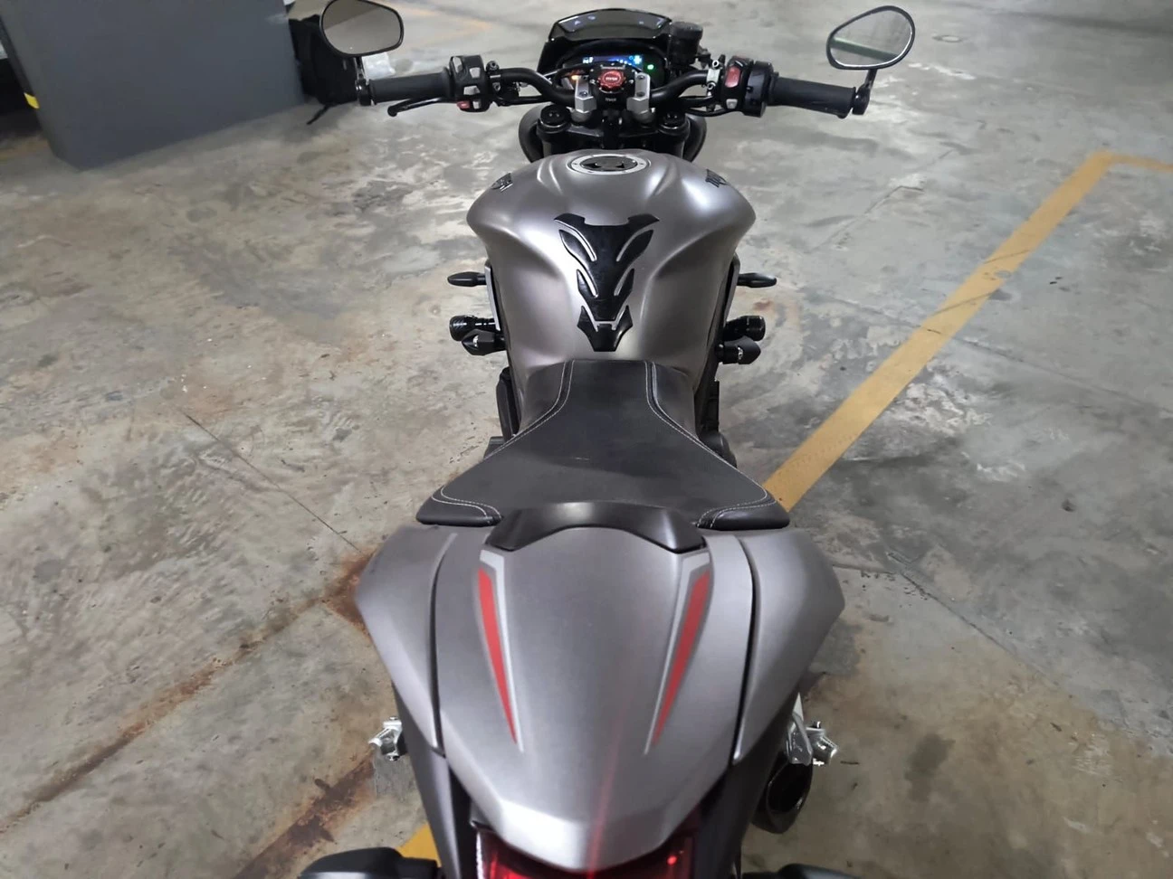 TRIUMPH STREET TRIPLE 765 RS