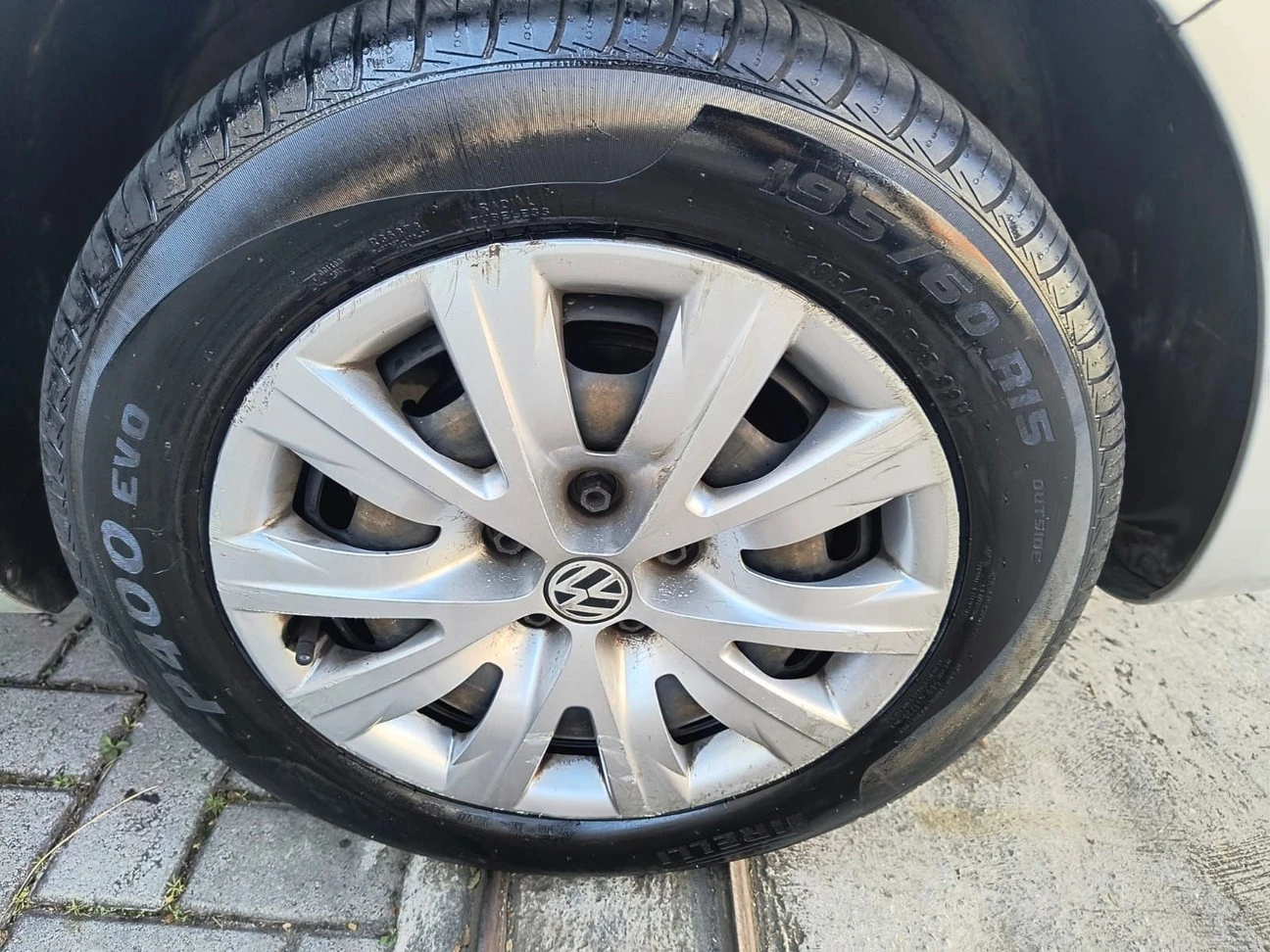VOLKSWAGEN FOX