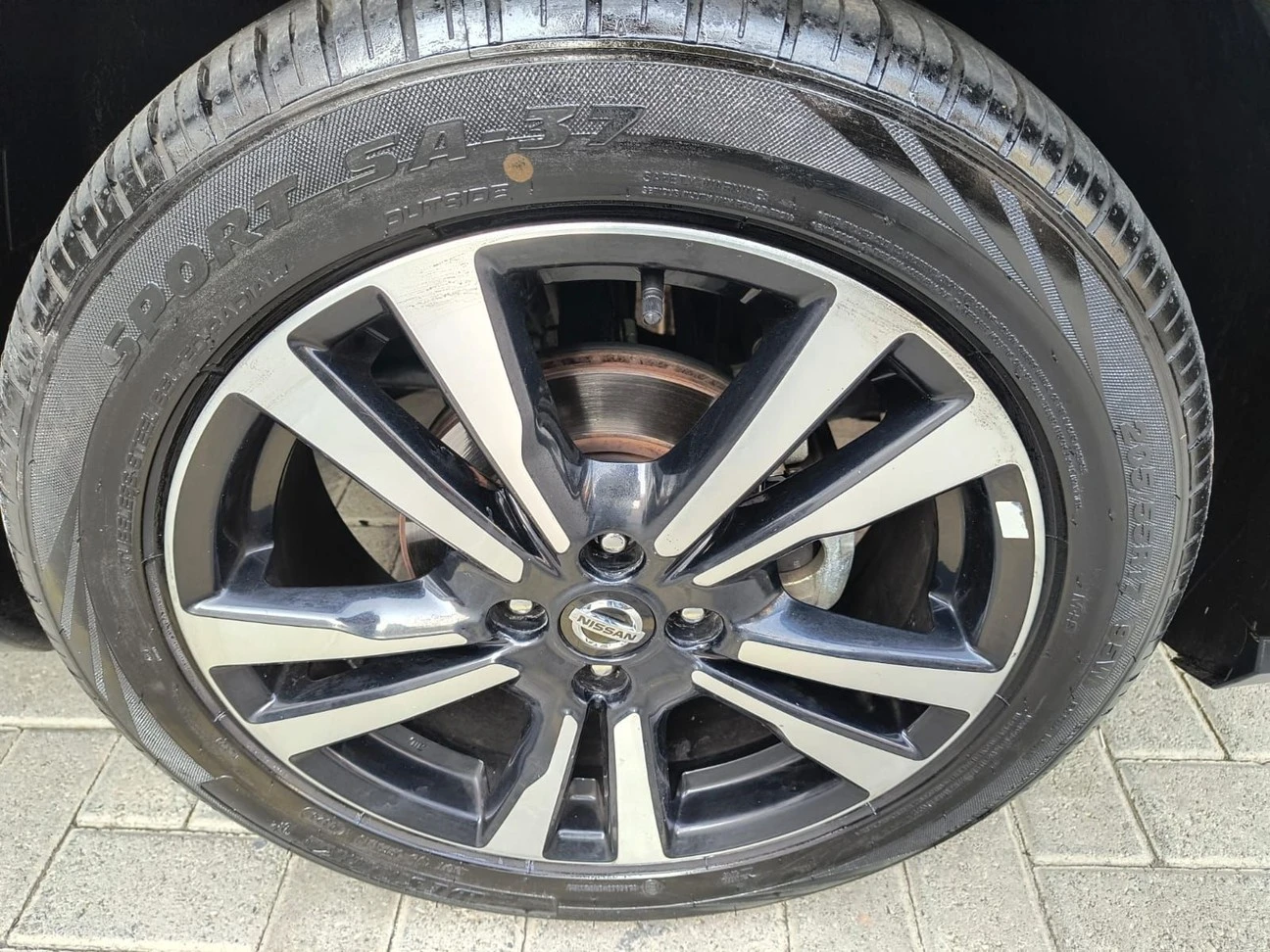 NISSAN KICKS