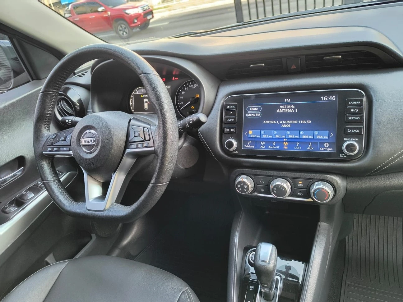 NISSAN KICKS