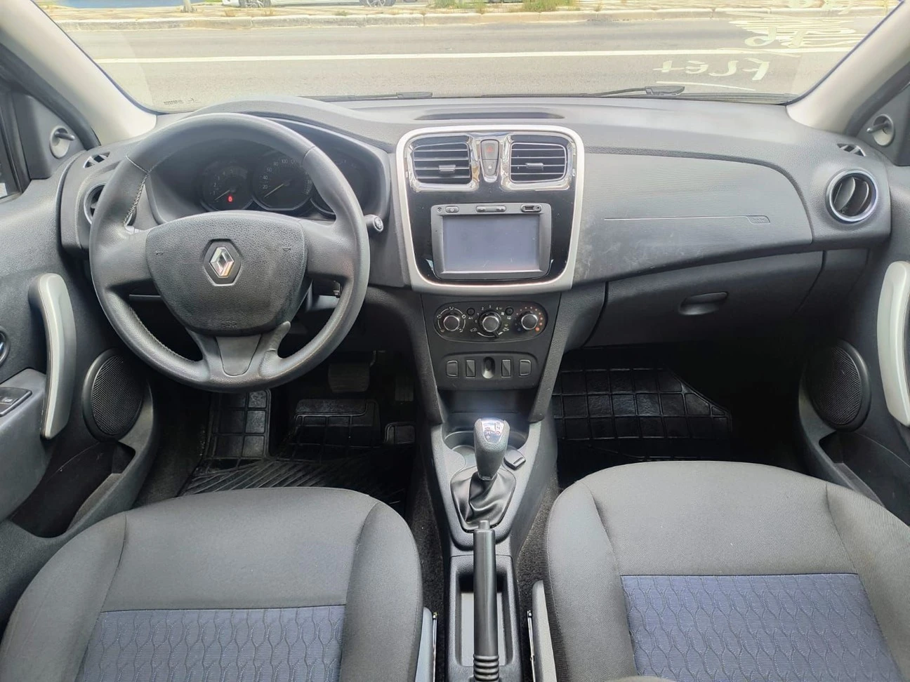 RENAULT SANDERO