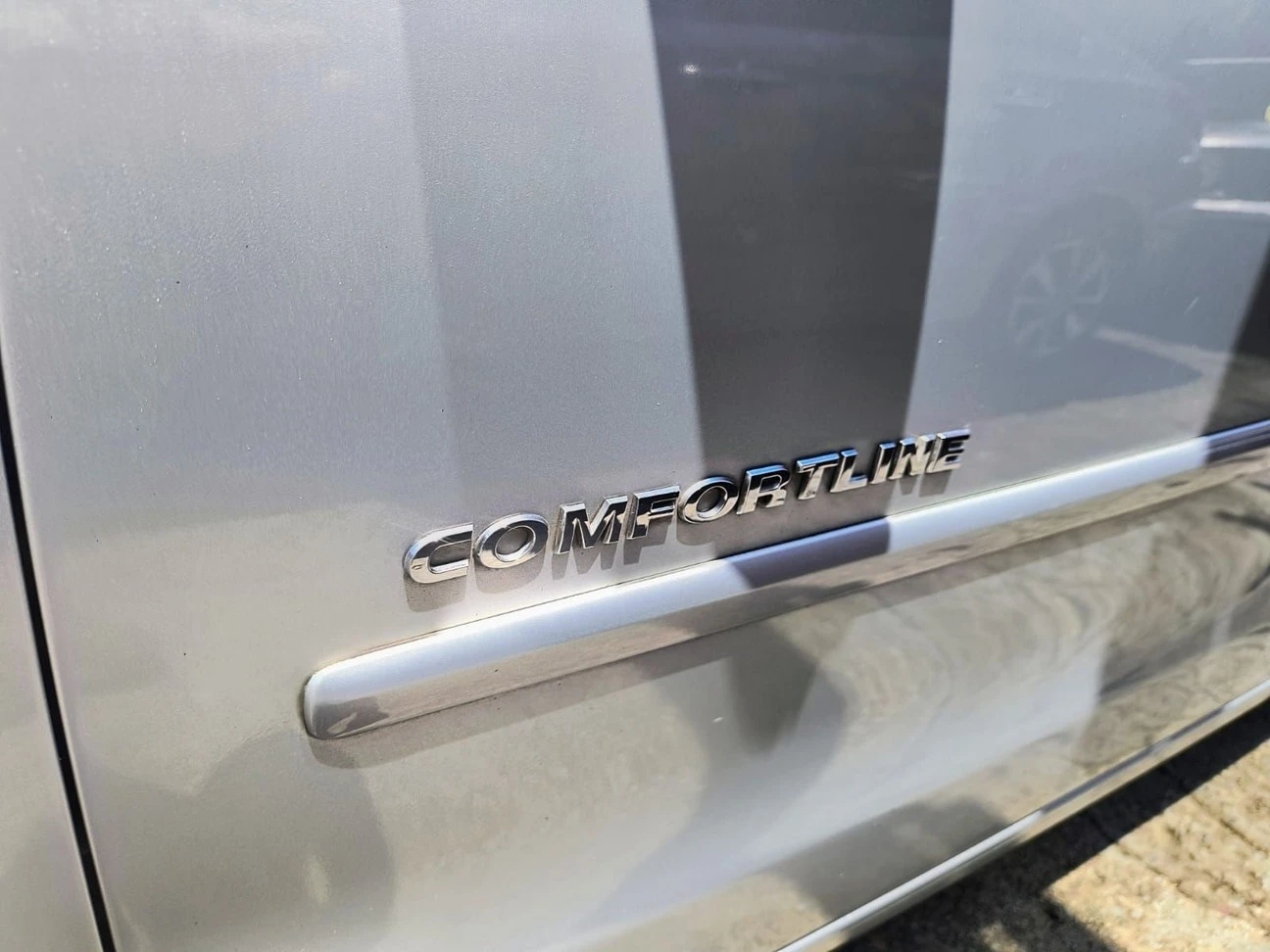 VOLKSWAGEN POLO SEDAN