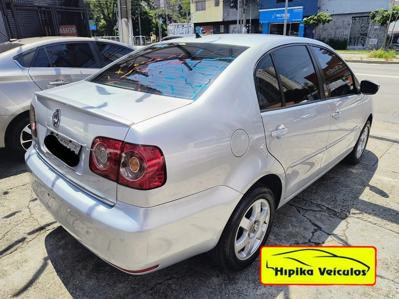 VOLKSWAGEN POLO SEDAN