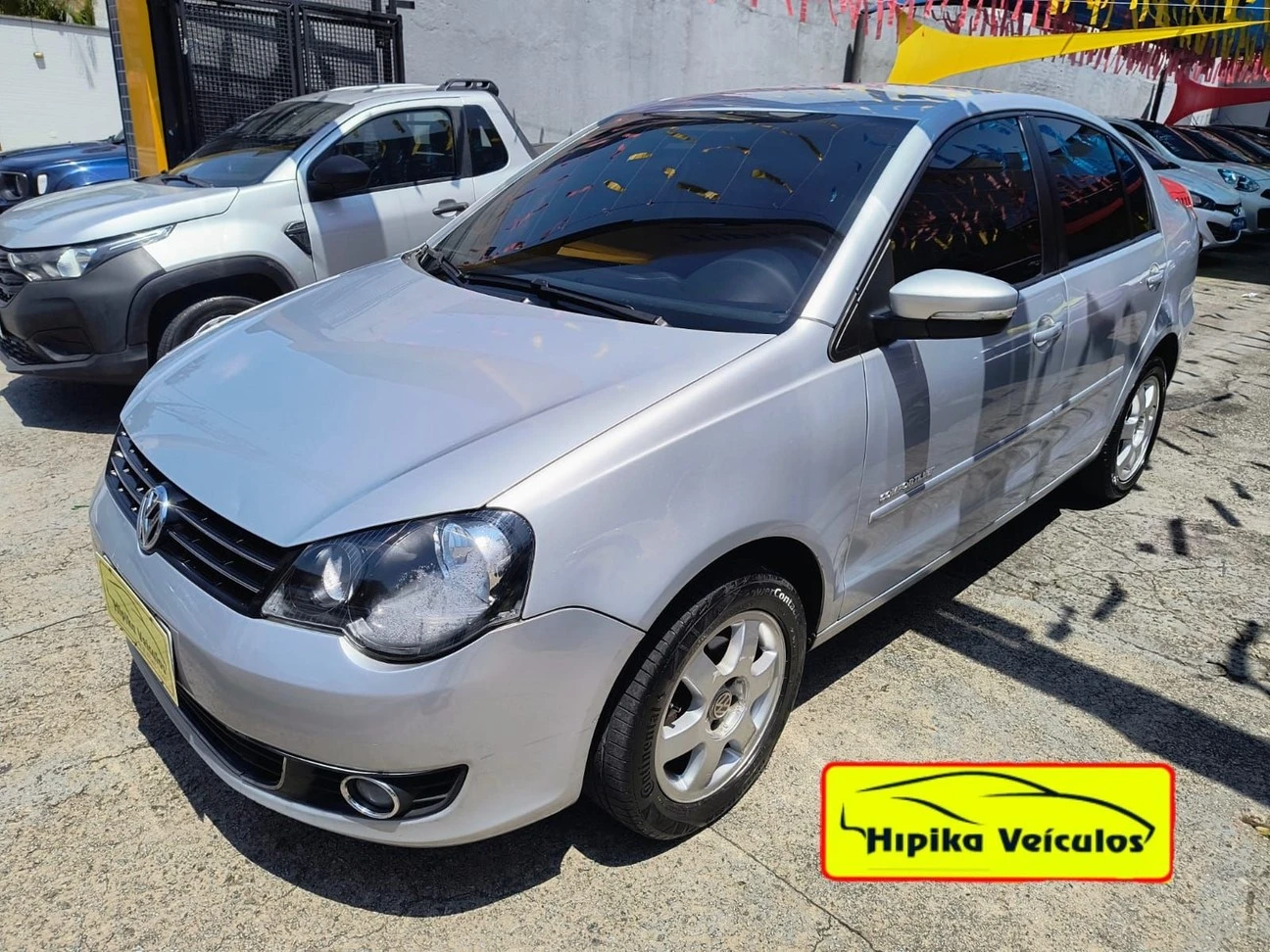 VOLKSWAGEN POLO SEDAN