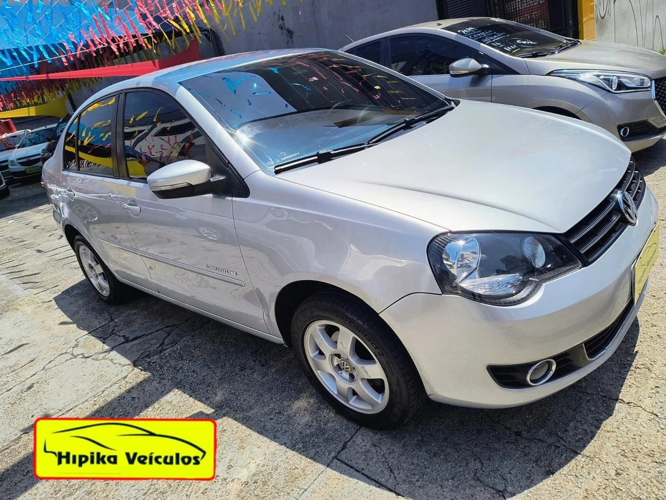 VOLKSWAGEN POLO SEDAN