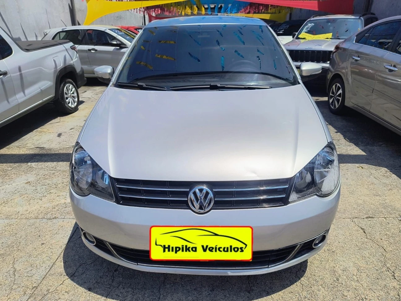 VOLKSWAGEN POLO SEDAN