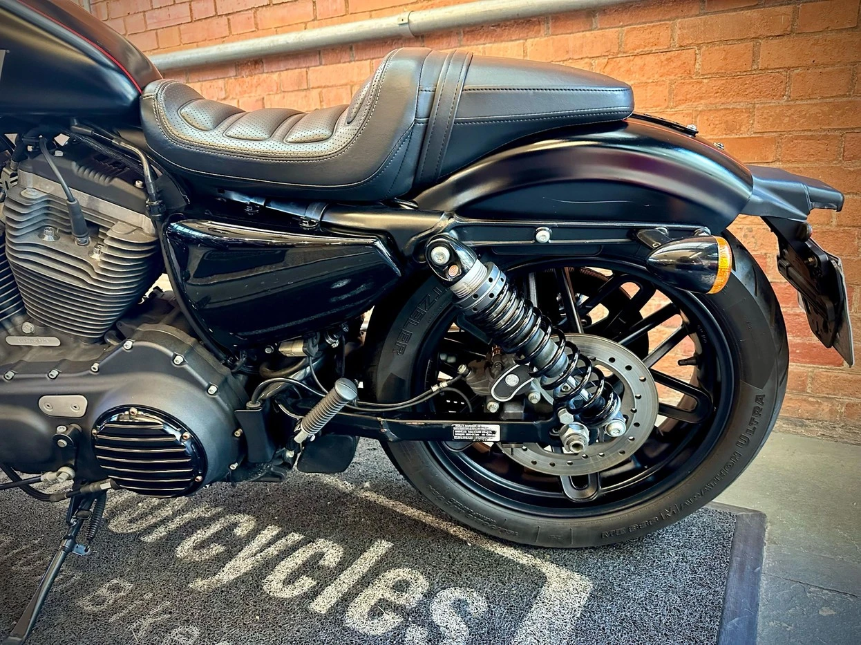HARLEY-DAVIDSON SPORTSTER ROADSTER