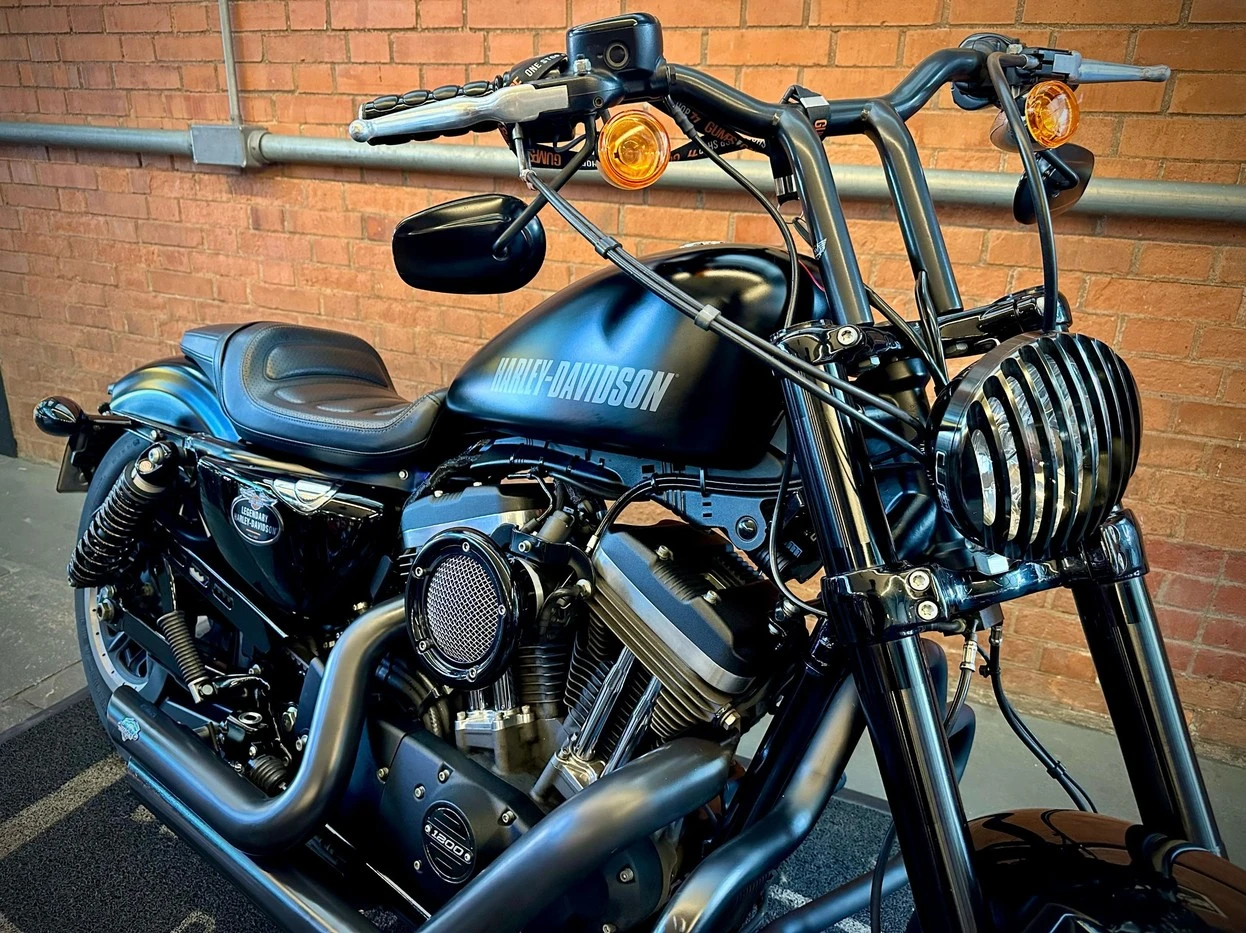 HARLEY-DAVIDSON SPORTSTER ROADSTER