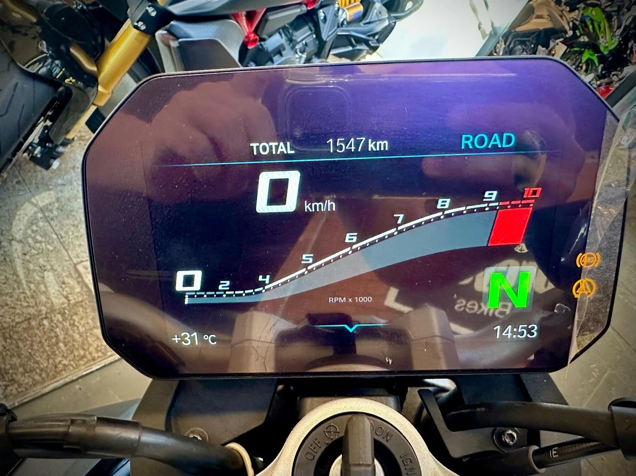 BMW F 900 R SPORT