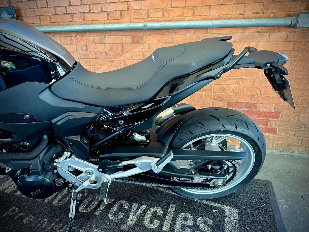 BMW F 900 R SPORT