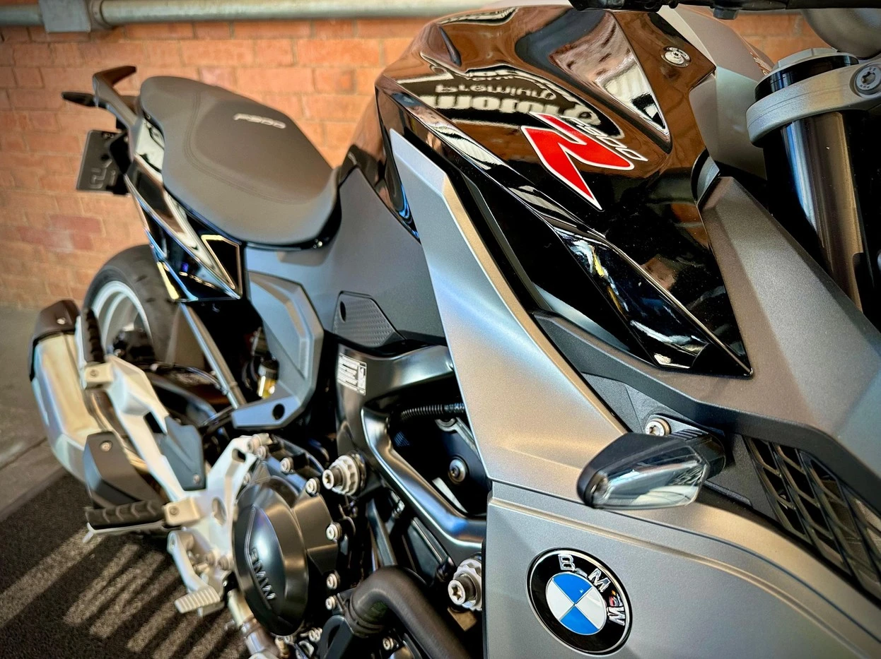 BMW F 900 R SPORT