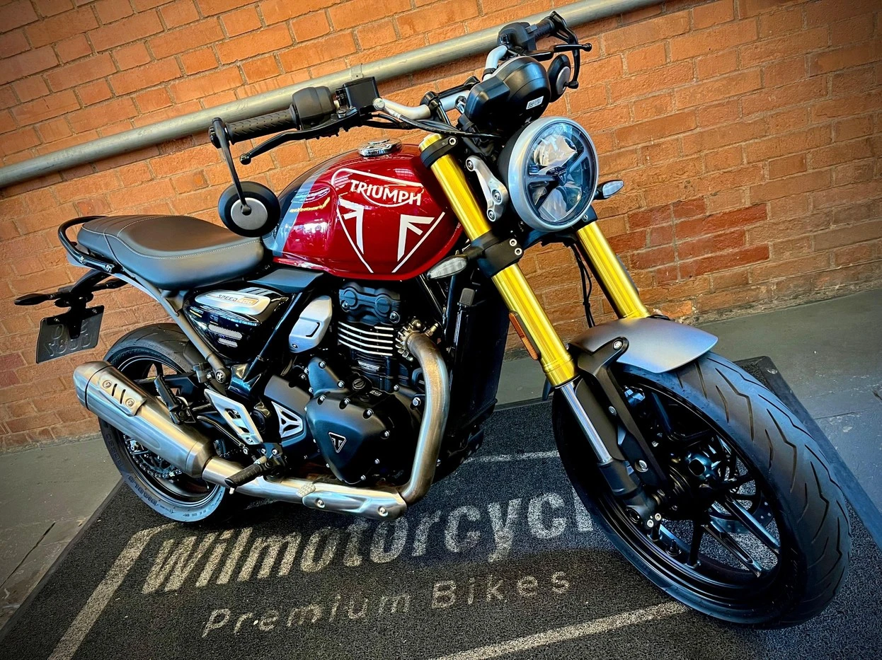 TRIUMPH SPEED 400