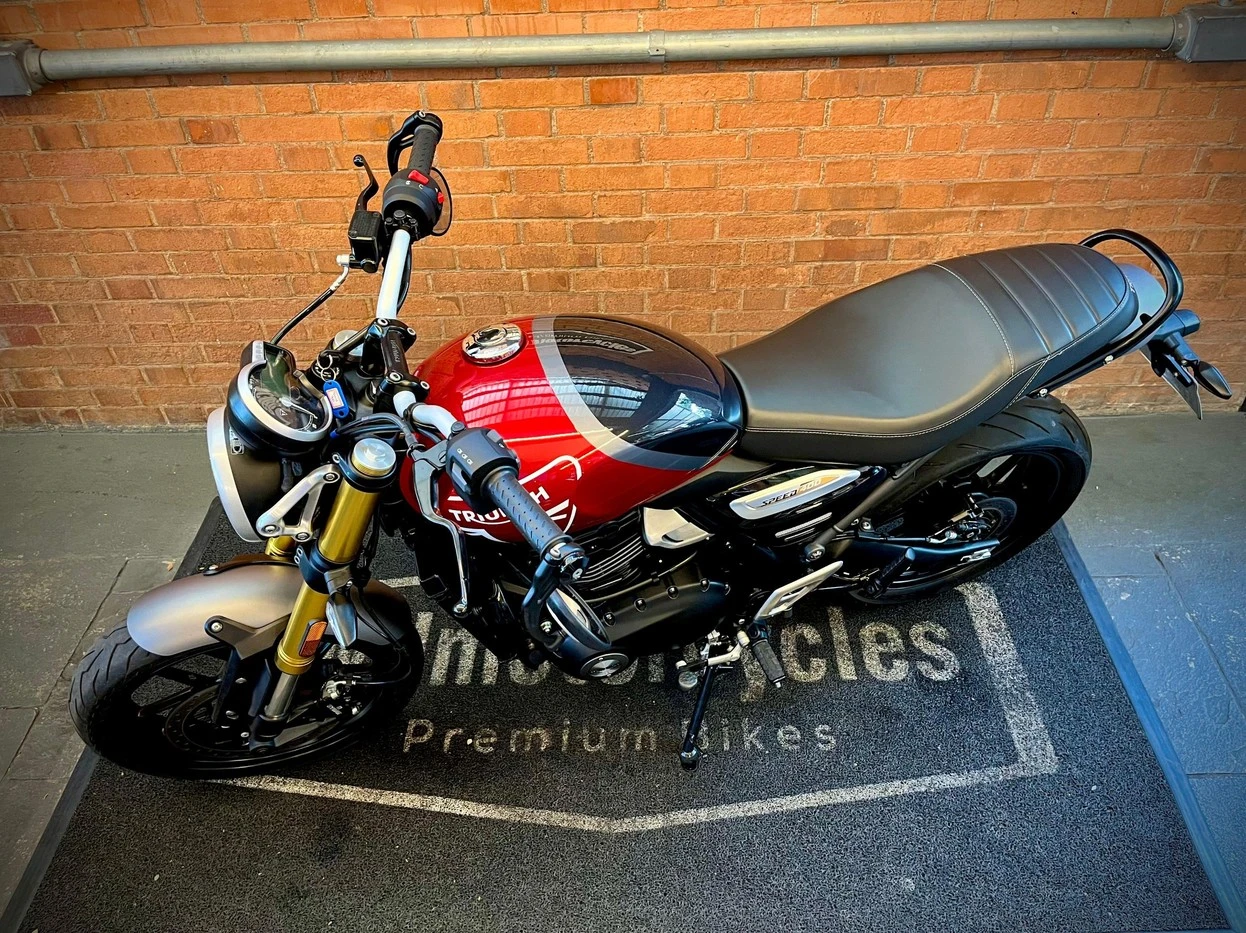 TRIUMPH SPEED 400