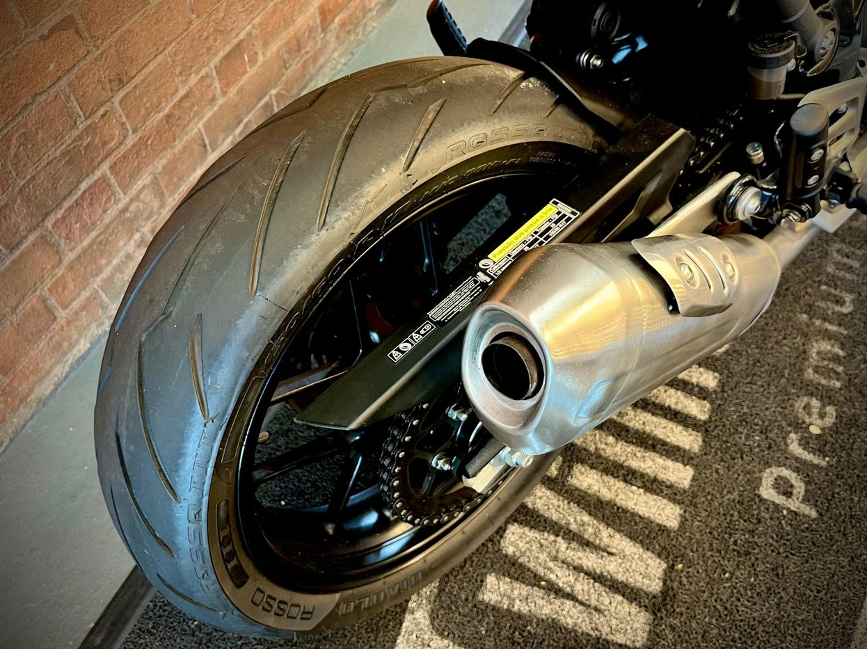TRIUMPH SPEED 400