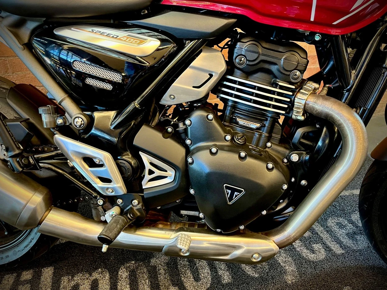 TRIUMPH SPEED 400