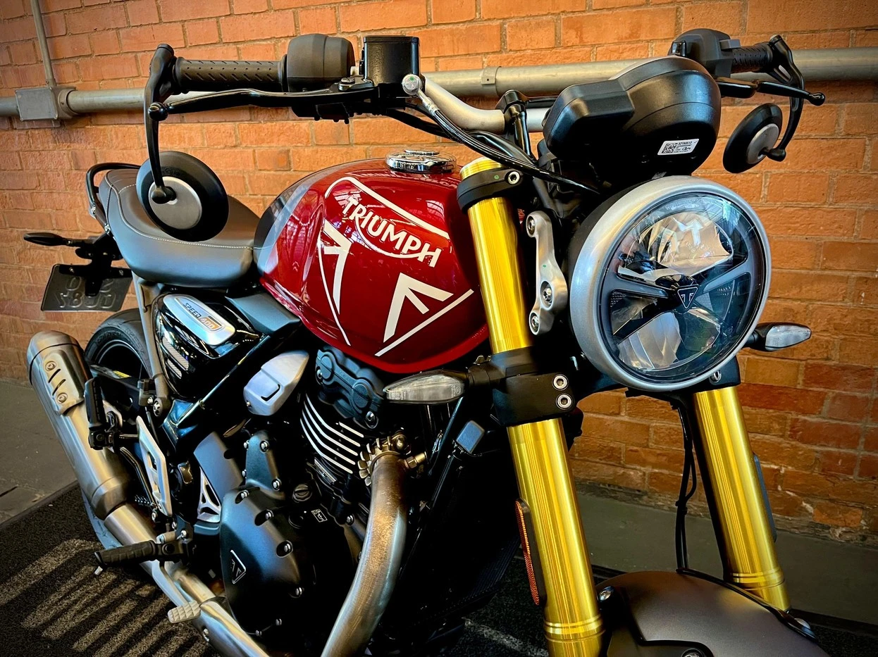 TRIUMPH SPEED 400